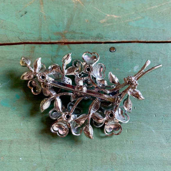 1960's Coro Silver Tone Mid Century Aurora Borealis Brooch - Floral Spray Brooch - Picture 7 of 9